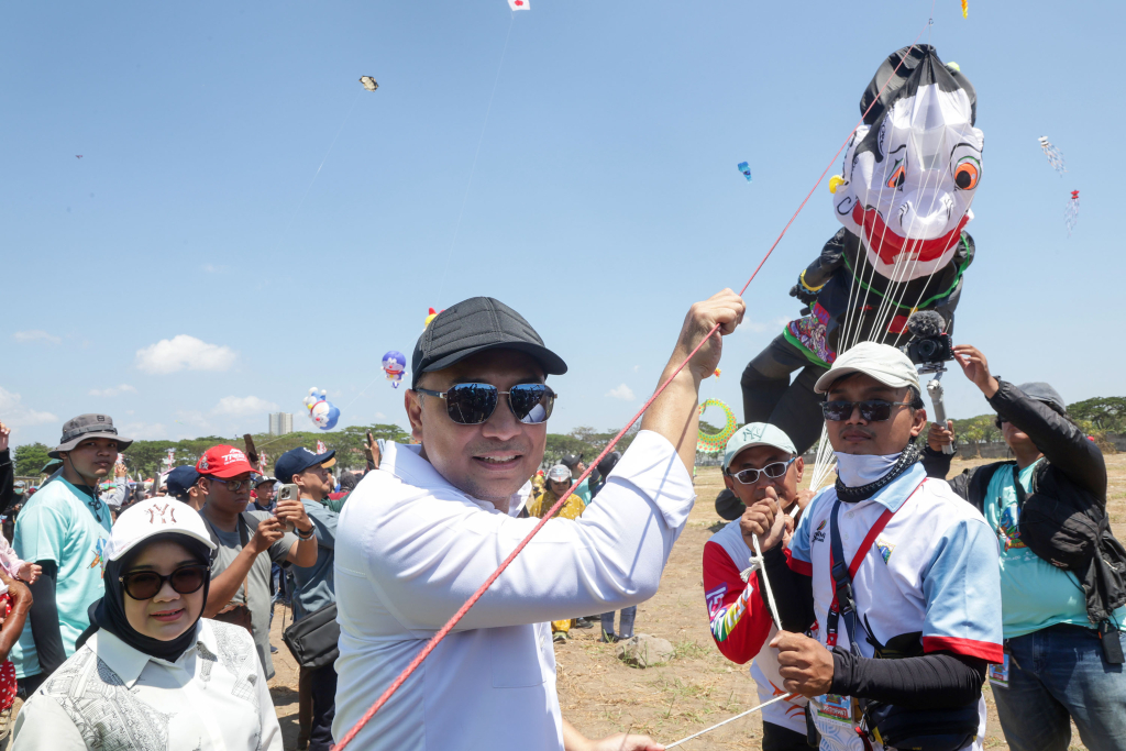 Surabaya Kite Festival 2026 dengan tema “Budaya dan Kuliner” di Long Beach Area Selatan, Pakuwon City
