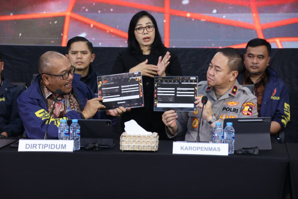 Karo Penmas Divhumas Polri Brigjen Pol Trunoyudo Wisnu Andiko merilis kasus judol yang diungkap Bareskrim Polri