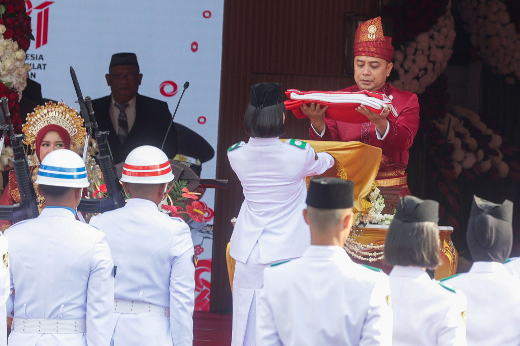 Upacara Peringatan HUT ke-81 Kemerdekaan Republik Indonesia di Halaman Balai Kota Surabaya
