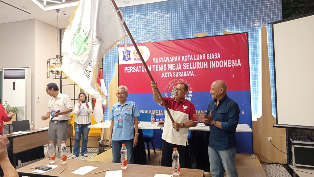 Wakil Walikota Surabaya Armuji terpilih menjadi Ketua Persatuan Tenis Meja Seluruh Indonesia (PTMSI) Kota Surabaya