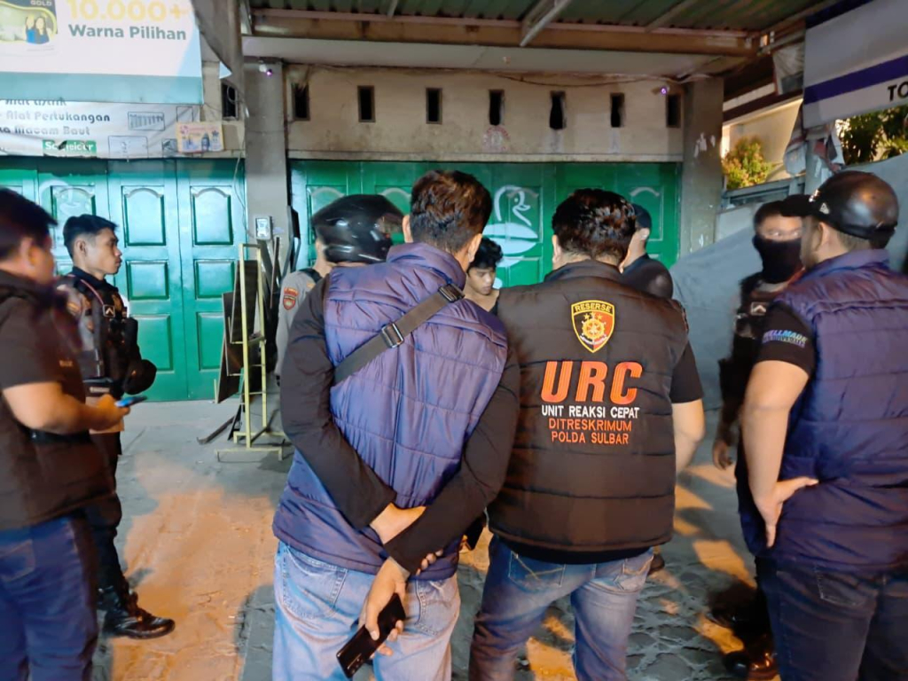 Tim Unit Reaksi Cepat (URC) Ditreskrimum Polda Sulbar menggelar patroli dan hunting pada Rabu malam hingga Kamis dini hari (2–3 September 2026) un