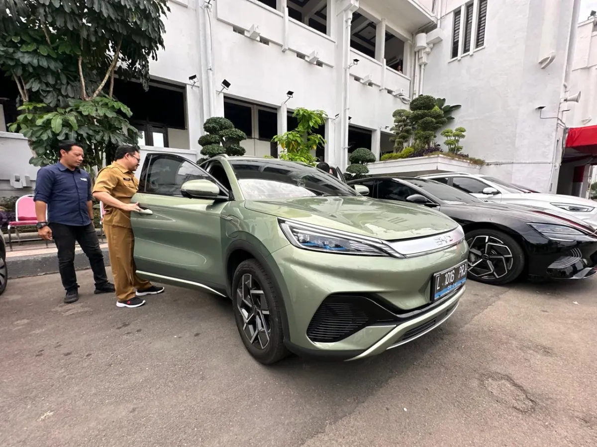 Pemkot Surabaya Lanjutkan Penggunaan Mobil Listrik untuk Kendaraan Dinas pada 2027
