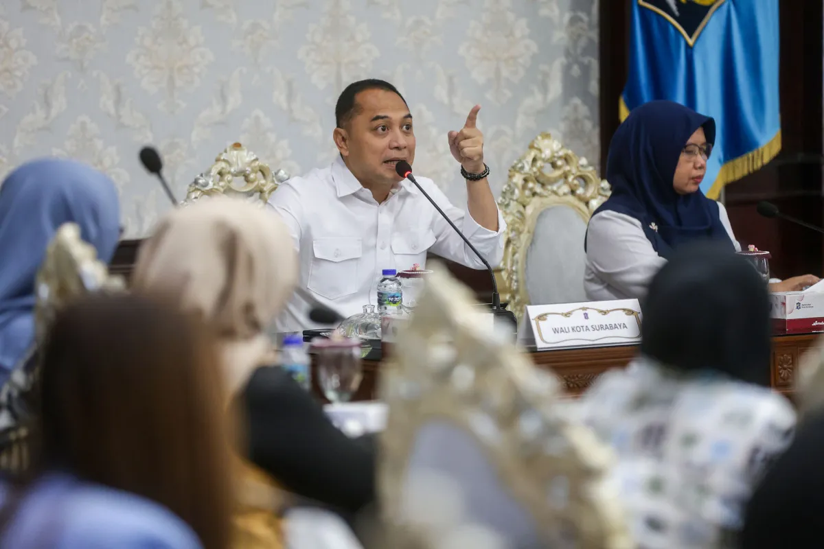 Wali Kota Eri Cahyadi Tertibkan P3RT Tak Berizin di Surabaya, 12 Perusahaan Resmi Akan Dipublikasi