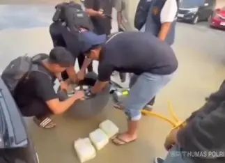 Sembunyikan 5 Kg Sabu di Ban Serep, Kurir Ditangkap di Pelabuhan Tanjung Perak Surabaya
