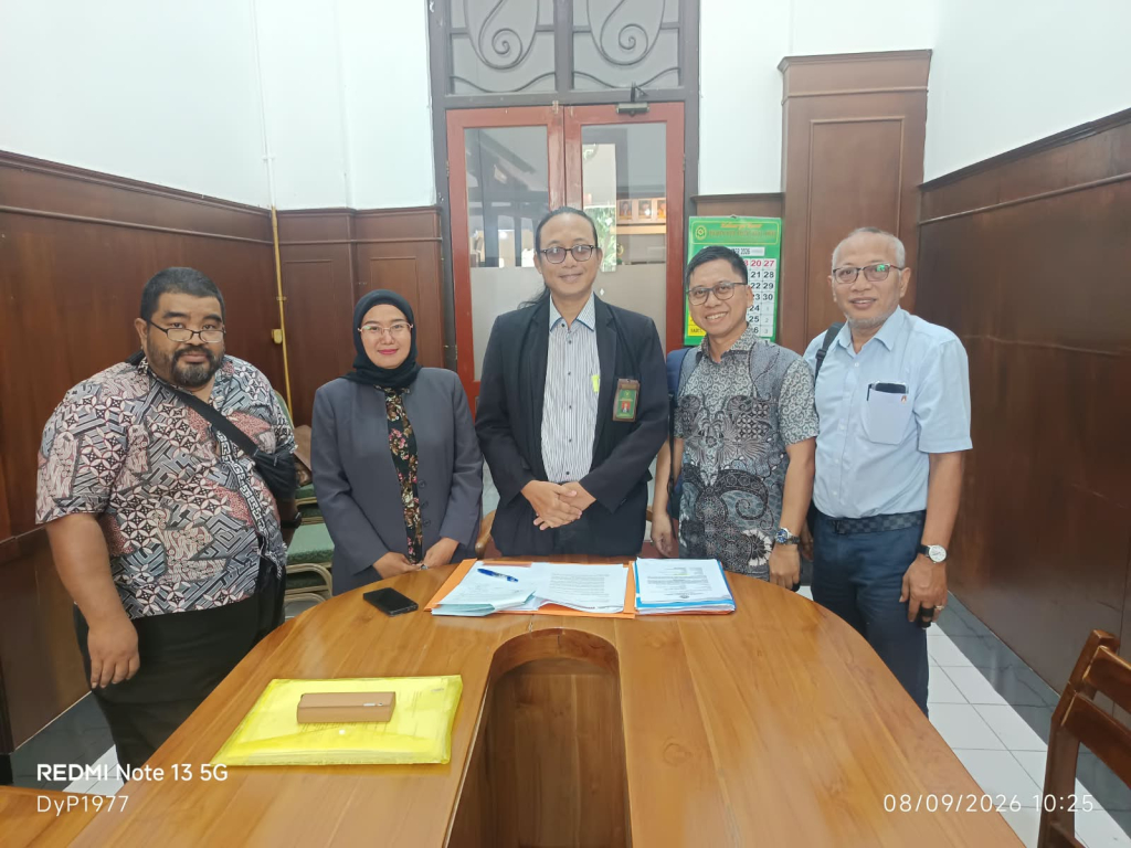 Gugatan dugaan ijazah dan gelar bermasalah politisi Demokrat Sukur Prijanto-Sri Wahyuni masuk babak pembuktian