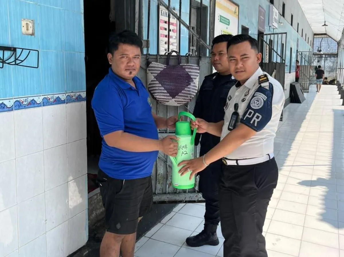 Tak Perlu Cari Air Hangat, Tiap Kamar Warga Binaan Rutan Sampang Kini Punya Termos