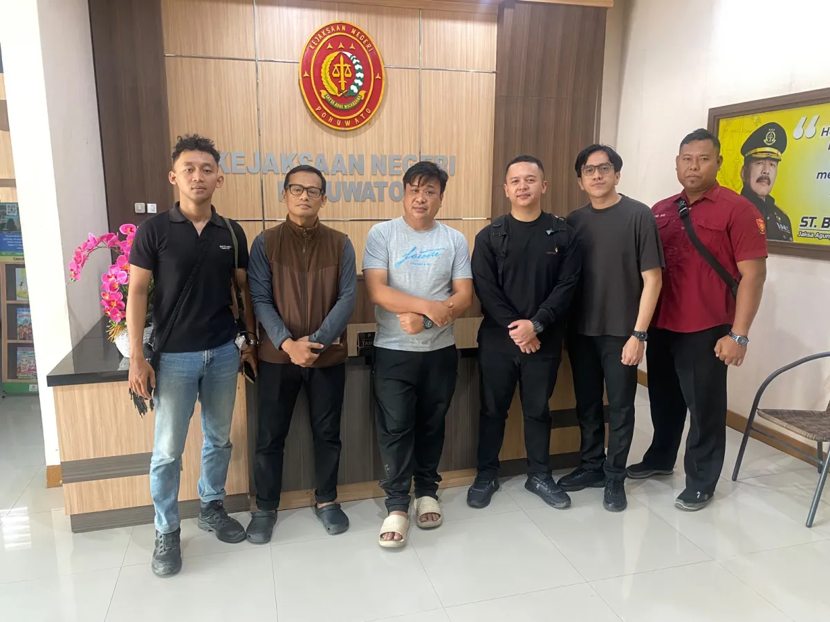 Sedang Isi BBM, Buronan Kasus Fidusia Oktavanus Katili Diciduk Tim Tabur Kejari Surabaya