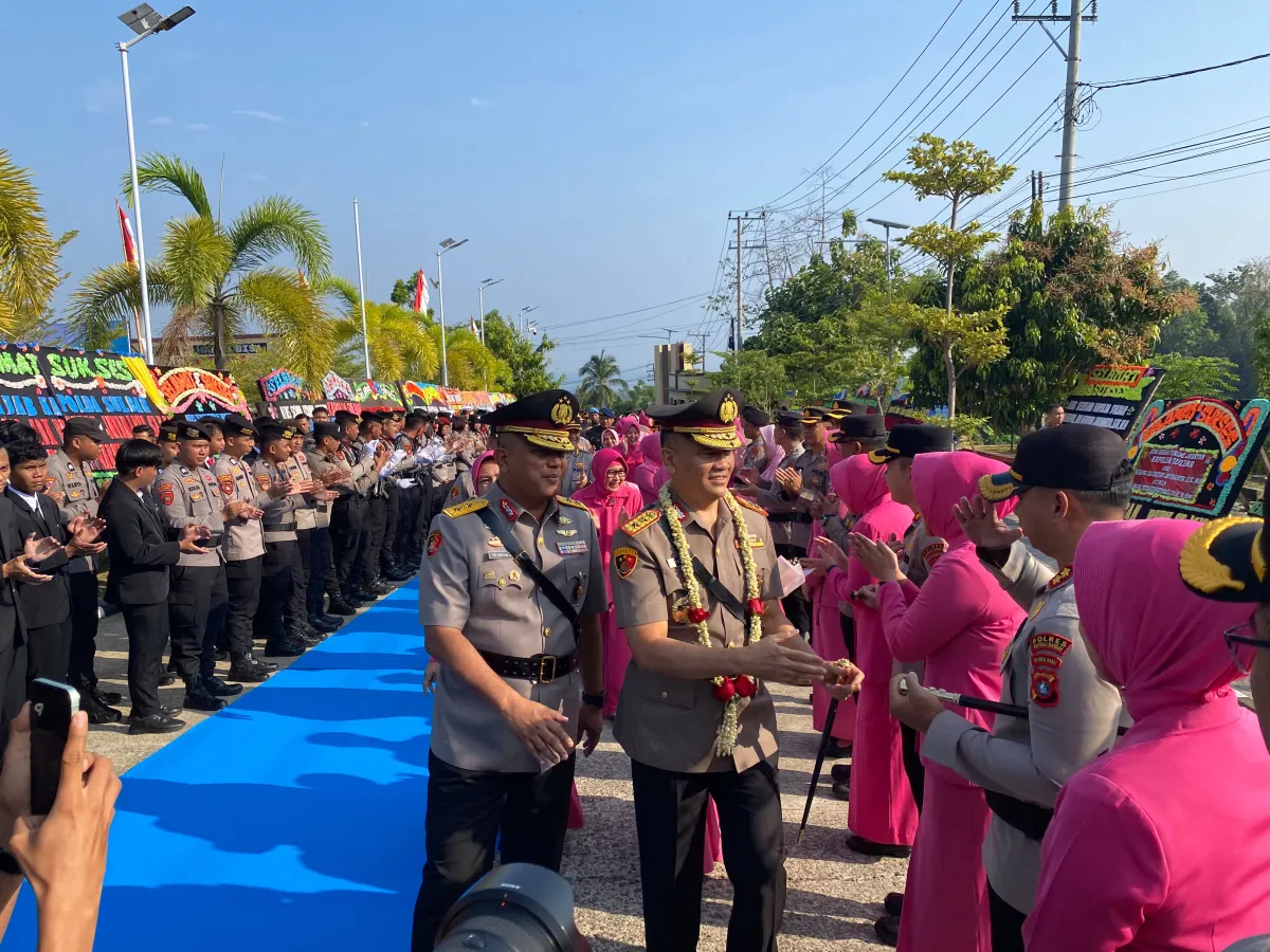 Tradisi Penyambutan Kapolda Sulbar Perkuat Kebersamaan dan Semangat Melayani Masyarakat
