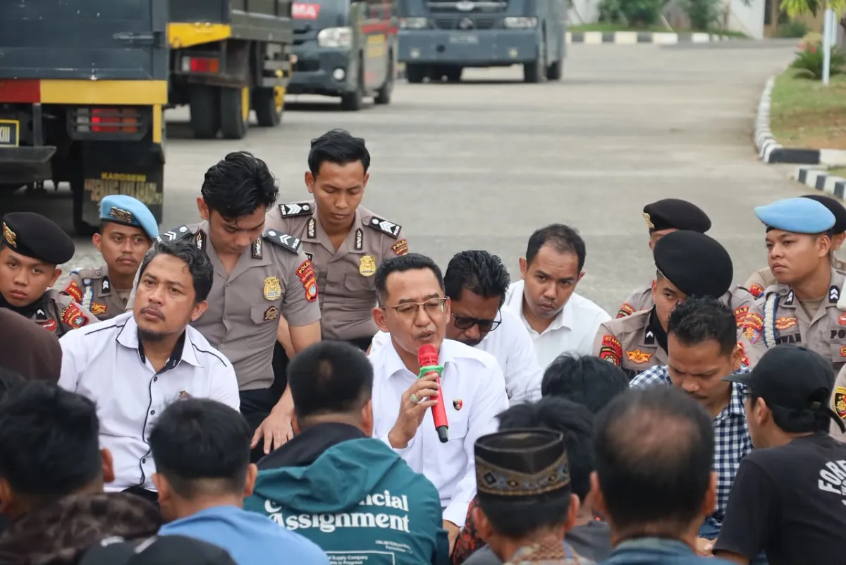 Duduk Bersama Mahasiswa, Dirkrimum Polda Sulbar Jawab Tuntutan dengan Dialog Terbuka
