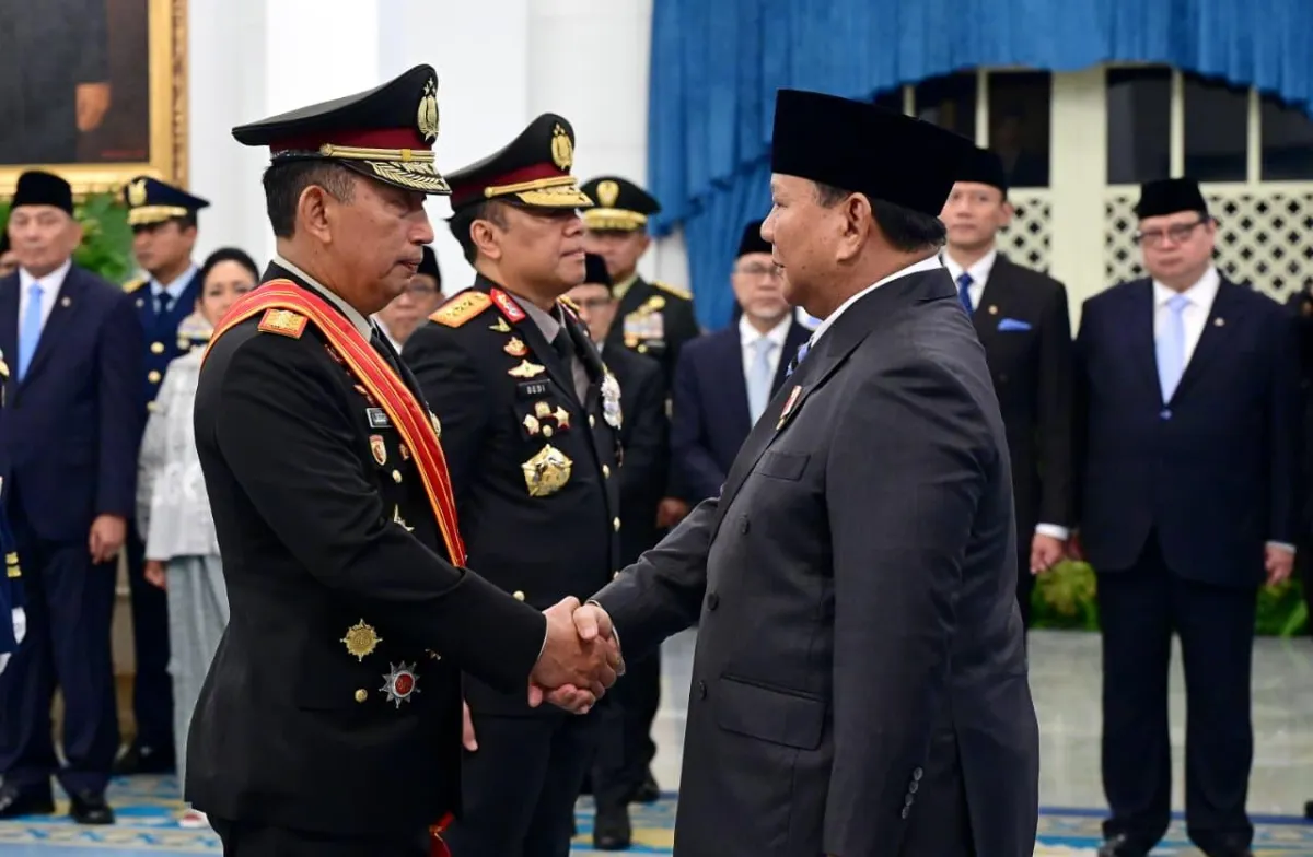 Presiden Prabowo Anugerahkan Tanda Kehormatan kepada Jenderal Polisi Listyo dan Komjen Polisi Dedi