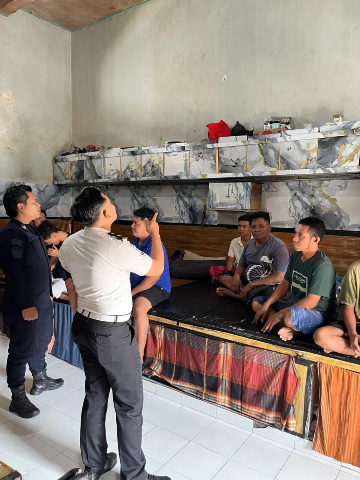 Rutan Sampang Periksa Kamar Warga Binaan, Fasilitas Berlebihan Jadi Perhatian