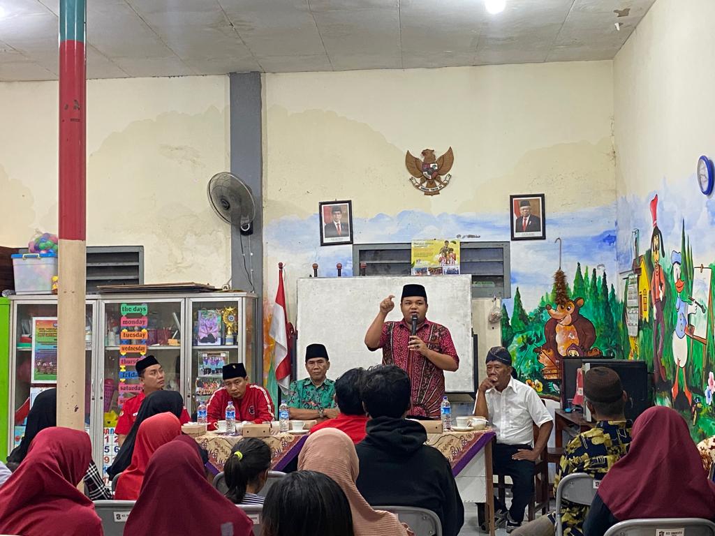 Safari Ramadhan Wakil Sekretaris Dewan Pimpinan Cabang PDI Perjuangan Achmad Hidayat