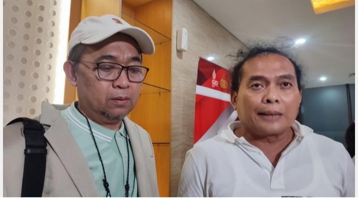 Deolipa Yumara dan Muhammad Boerhanuddin resmi diberhentikan dari posisinya sebagai pengacara Bharada E alias Bharada Richard Eliezer.