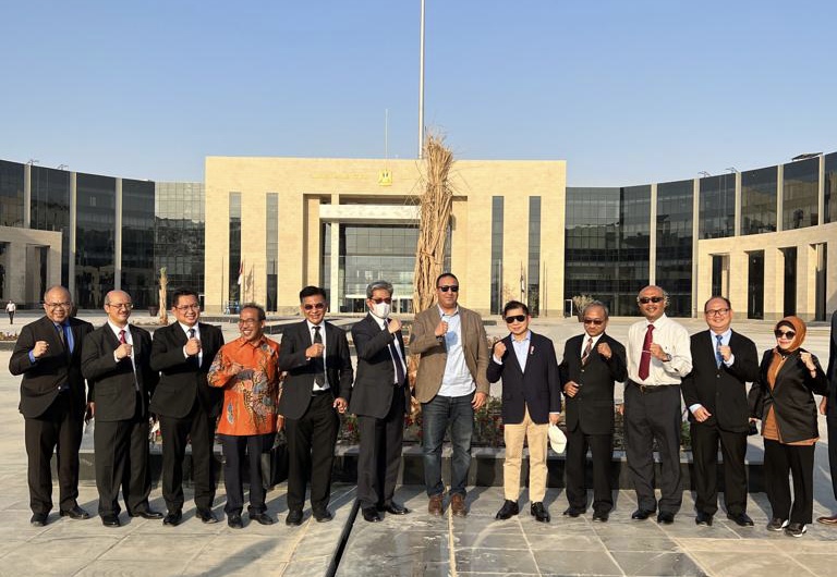 Menteri Perencanaan Pembangunan Nasional Suharso Monoarfa beserta jajarannya melakukan studi banding ke Ibu Kota Baru Mesir yang disebut New Administrative Capital