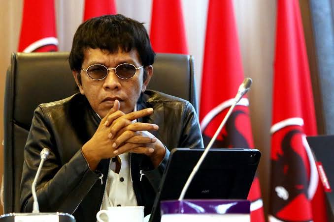 Adian Napitupulu, Anggota DPR RI FPDI Perjuangan