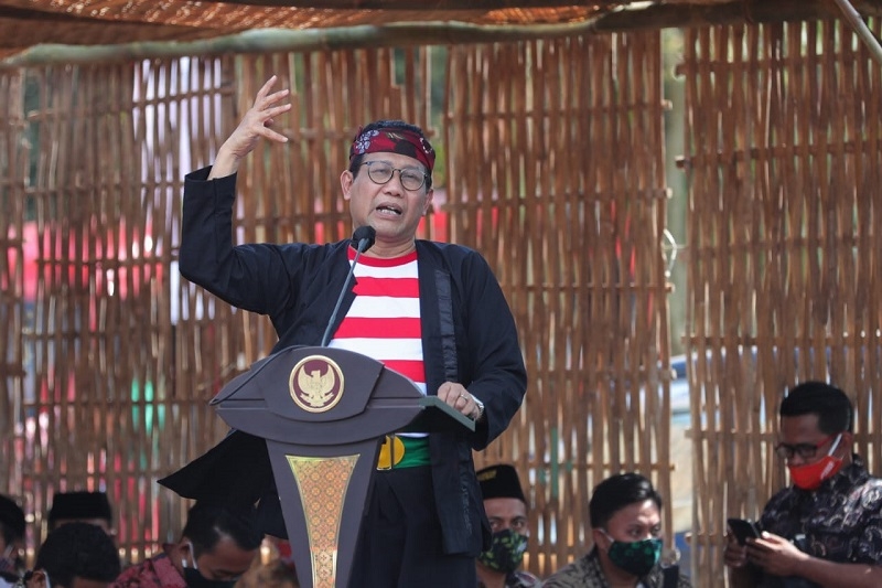 Mendes PDTT Abdul Halim Iskandar.