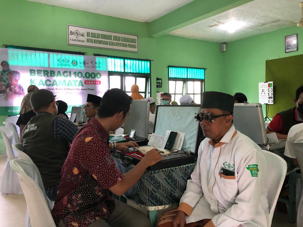 Lewat Lazisnu Kota Probolinggo, aksi bagi kacamata gratis diterima guru ngaji, santri hingga kaum dhuafa
