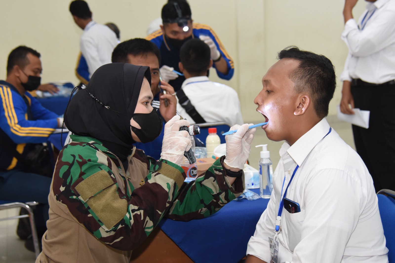 Ratusan Calon Komcad mengikuti tes di Komando Pendidikan Marinir (Kodikmar) Komando Pembinaan Doktrin Pendidikan dan Latihan TNI Angkatan Laut (Kodiklatal)