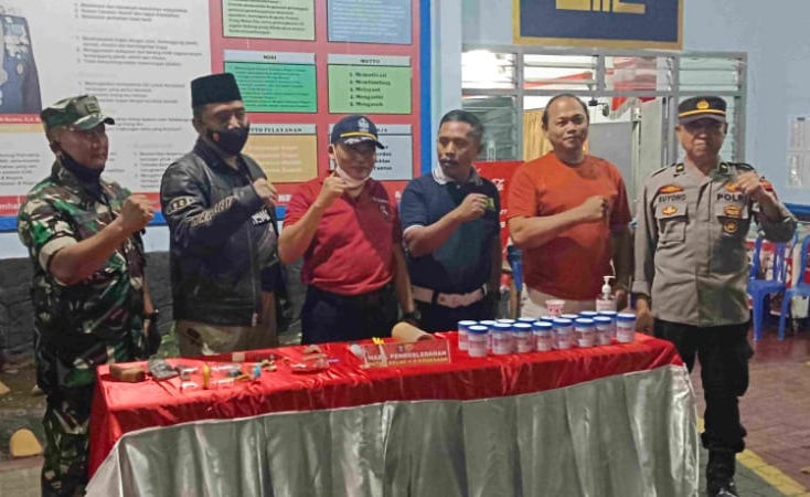 Ciptakan kondusif bagi WBP, Rutan Kraksaan, Kabupaten Probolinggo dirazia petugas gabungan 