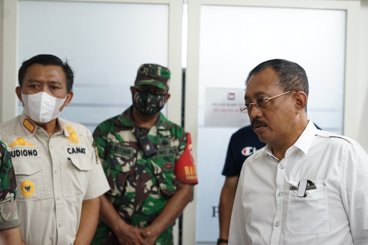 Wakil Walikota Armuji bersama jajaran pemerintah Kota Surabaya