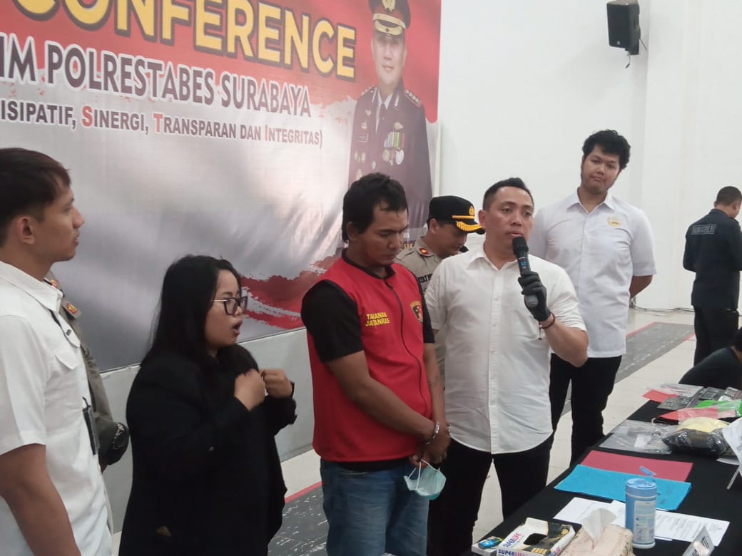 Polrestabes Surabaya gelar press conference atas hasil yang dilakukan oleh tim Polrestabes Surabaya