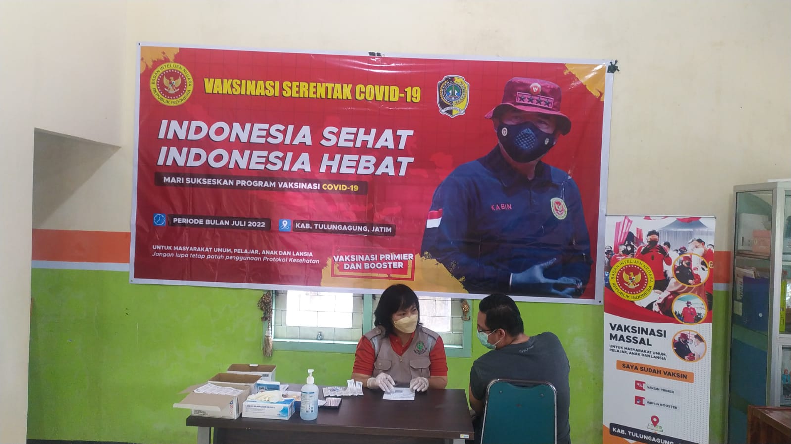 Pelaksanaan vaksinasi covid-19 di Puskesmas Sembung oleh BIN dan Pemkab Tulungagung
