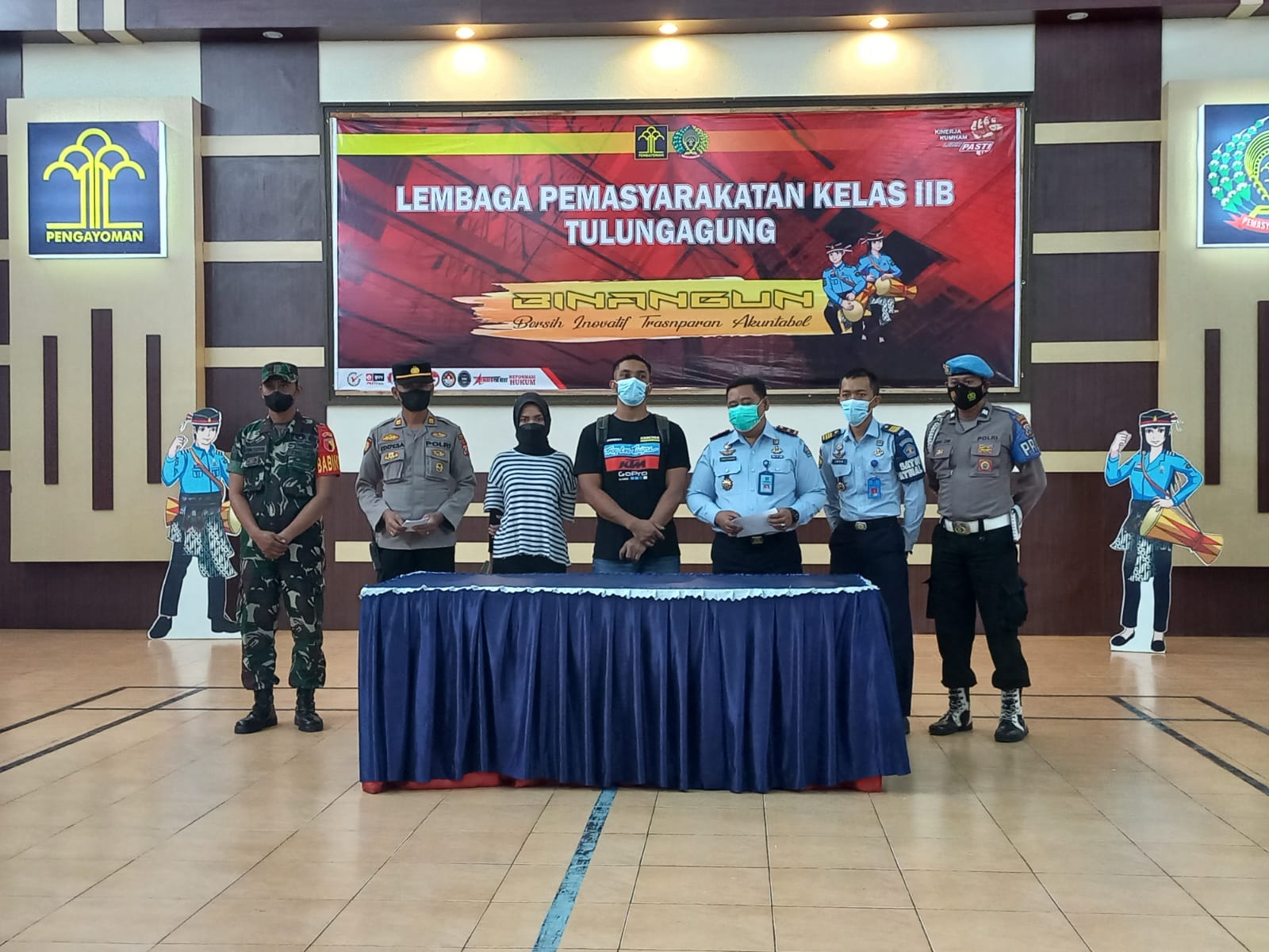 Prosesi pelepasan napiter di aula Lapas Klas 2 Tulungagung