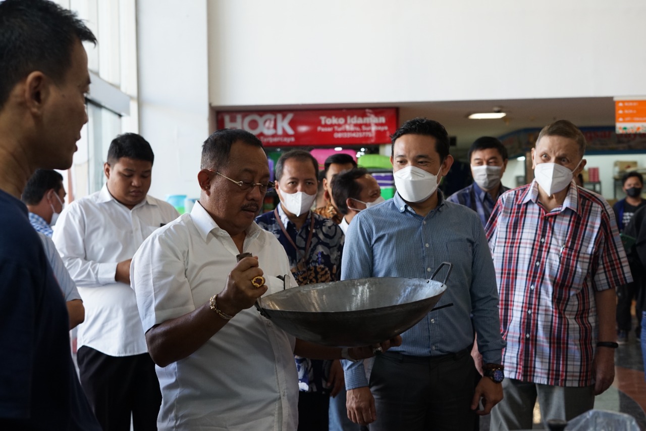 Wakil Walikota Surabaya Armuji yang mengunjungi kawasan Pasar Turi Baru