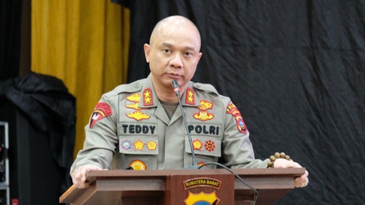 Kapolda Sumbar Irjen Pol Teddy Minahasa Putra