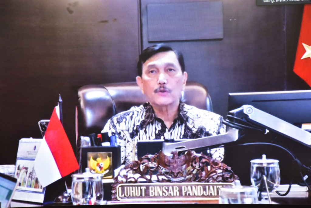 Menko Marves Luhut Binsar Pandjaitan dalam keterangan pers usai Ratas PPKM, Senin (07/03/2022). (Foto: Humas Setkab/Agung)