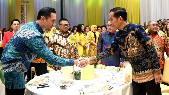 Agus Harimurti Yudhoyono dan Joko Widodo