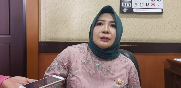  Wakil Ketua DPRD Jatim Anik Maslachah.