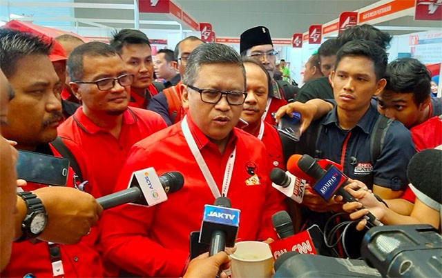 Sekjen PDIP Hasto Kristiyanto mengaku baru menerima info penetapan tersangka Mardani Maming yang merupakan kader PDIP