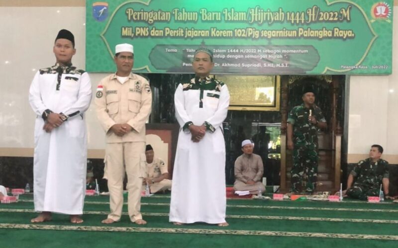 Komandan Korem 102/Pjg, Brigjen TNI Yudianto Putra Jaya, S.E, M.M dalam acara peringatan tahun baru Islam 1444 H di masjid Baitul Kholiq, pada hari Senin (01/8)