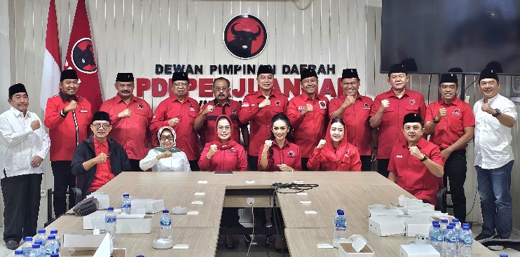 Calon kepala daerah di Jatim yang dapat rekomendasi dan surat tugas di Pilkada 2024