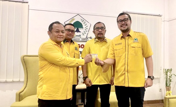 Bayu Airlangga resmi diperkenalkan di kantor DPD Golkar Jatim