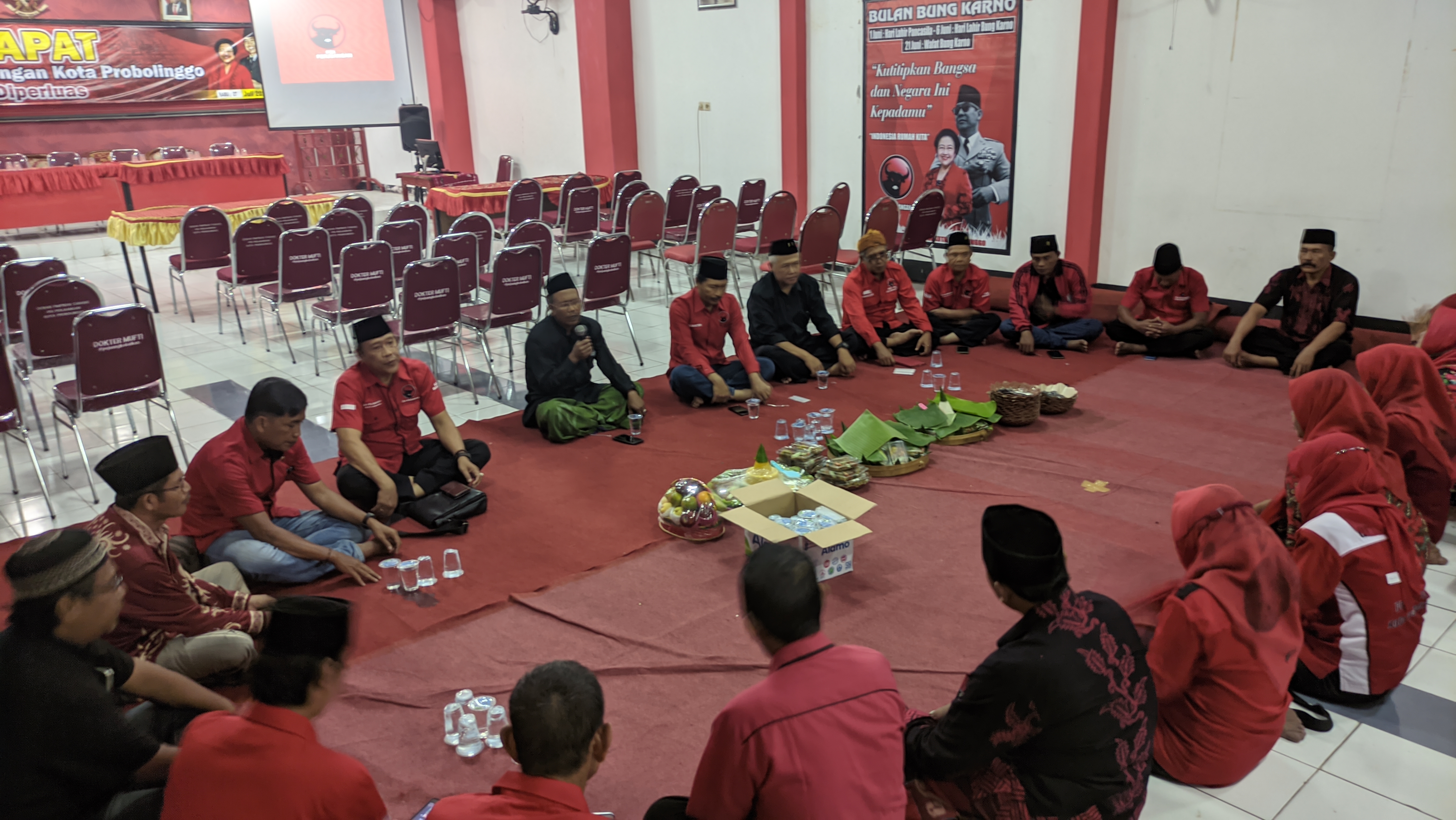Berlangsung khidmat, kader Banteng Kota Probolinggo gelar tahlil dan doa bersama untuk peringati Kudatuli