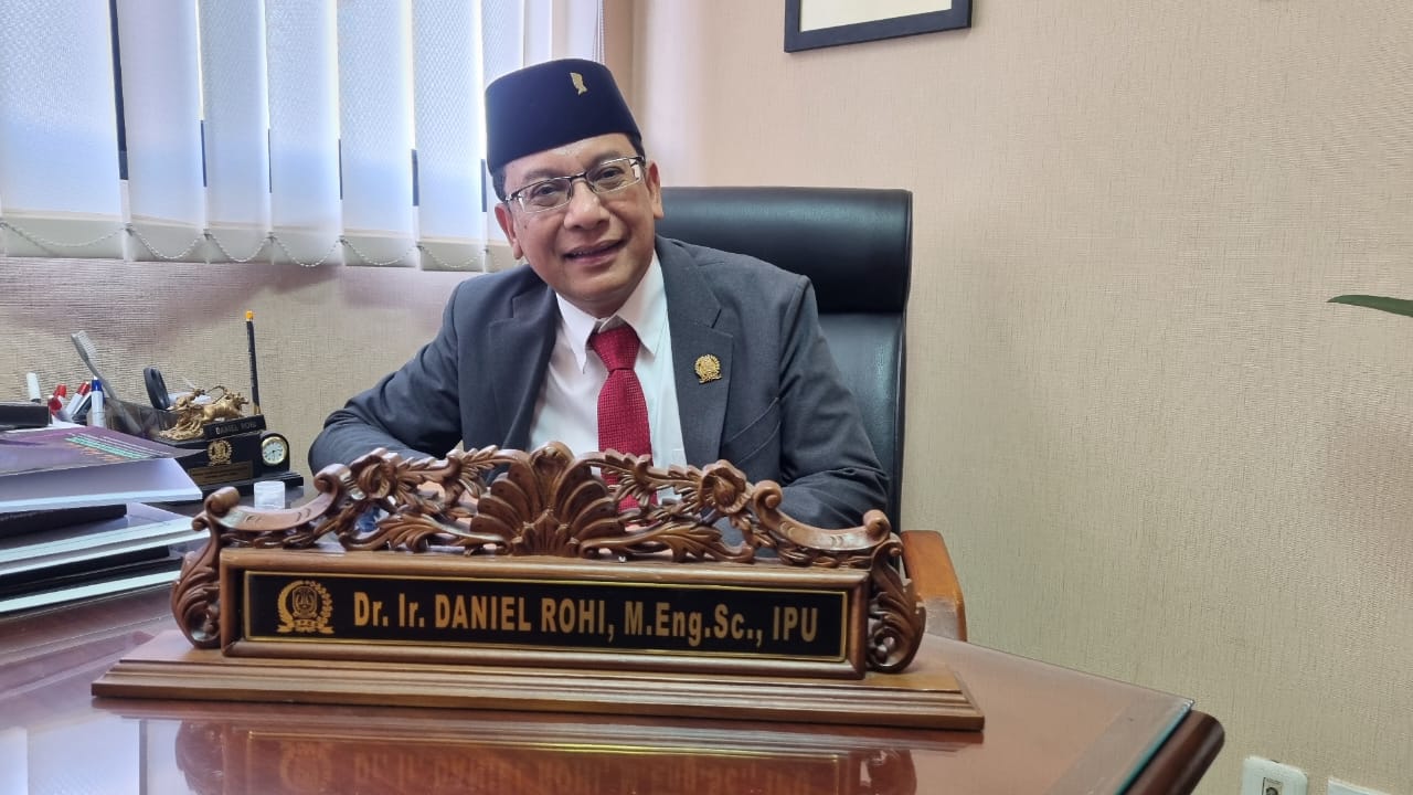 Anggota Komisi B DPRD Jatim, Daniel Rohi 
