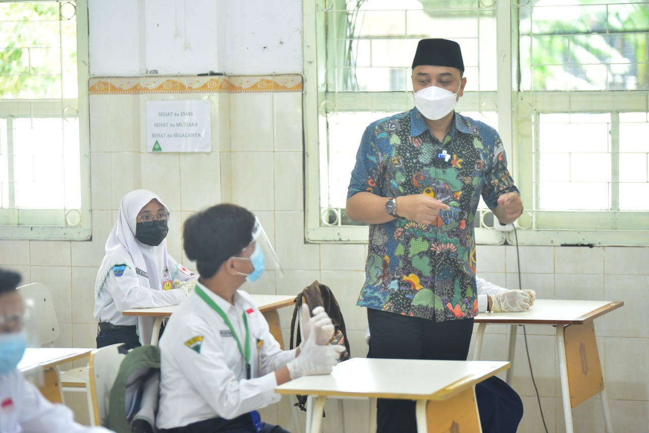 Wali Kota Surabaya Eri Cahyadi. 