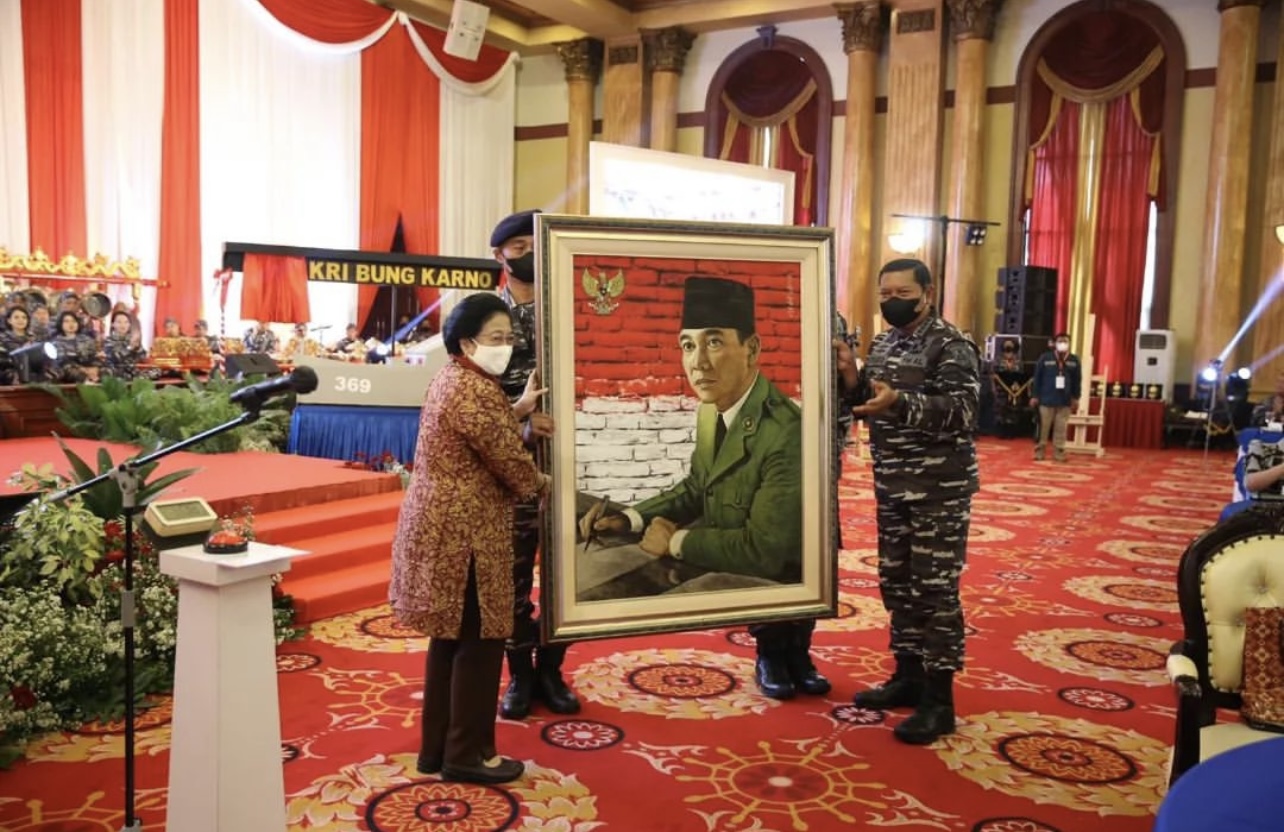 Ketua Umum Partai Demokrasi Indonesia Perjuangan (PDIP) Megawati Soekarnoputri meresmikan pelabelan kapal korvet milik TNI Angkatan Laut (AL) dengan nama KRI Bung Karno di Gedung Balai Samudera, Kelapa Gading, Jakarta Utara, Senin (20/6/2022) siang