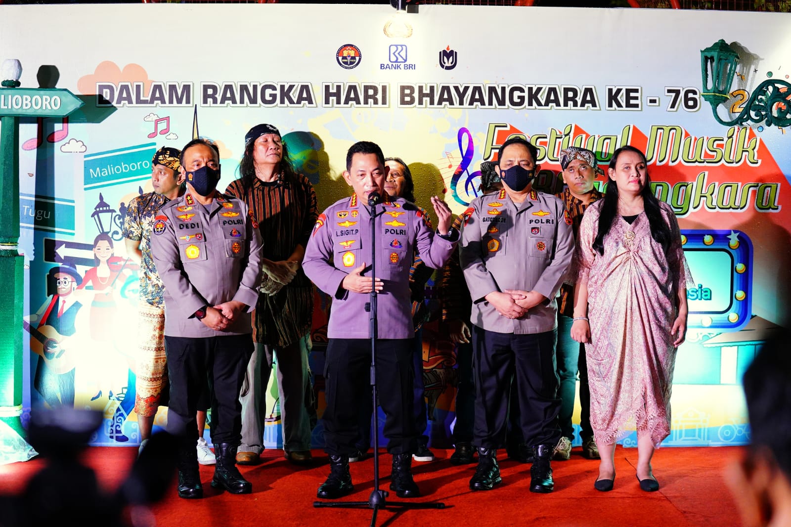 Kapolri Jenderal Listyo Sigit Prabowo resmi menutup kegiatan festival musik jalanan