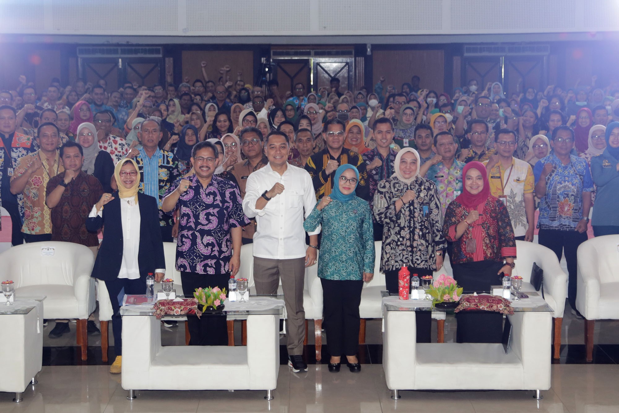 Wali Kota Surabaya Eri Cahyadi dan Ketua TP PKK Kota Surabaya Rini Indriyani Eri Cahyadi 