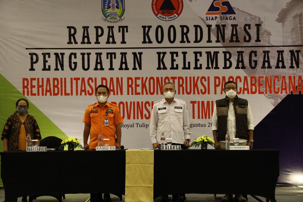Rakor Penguatan Kelembagaan Rehabilitasi dan Rekonstruksi Pasca Bencana Provinsi Jatim diikuti perwakilan BPBD Provinsi se-Indonesia, di Hotel Royal Tulip, Surabaya, Rabu (4/8/2022)
