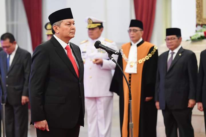 Presiden Joko Widodo melantik Rycko Amelza Dahniel sebagai Kepala Badan Nasional Penanggulangan Terorisme (BNPT)