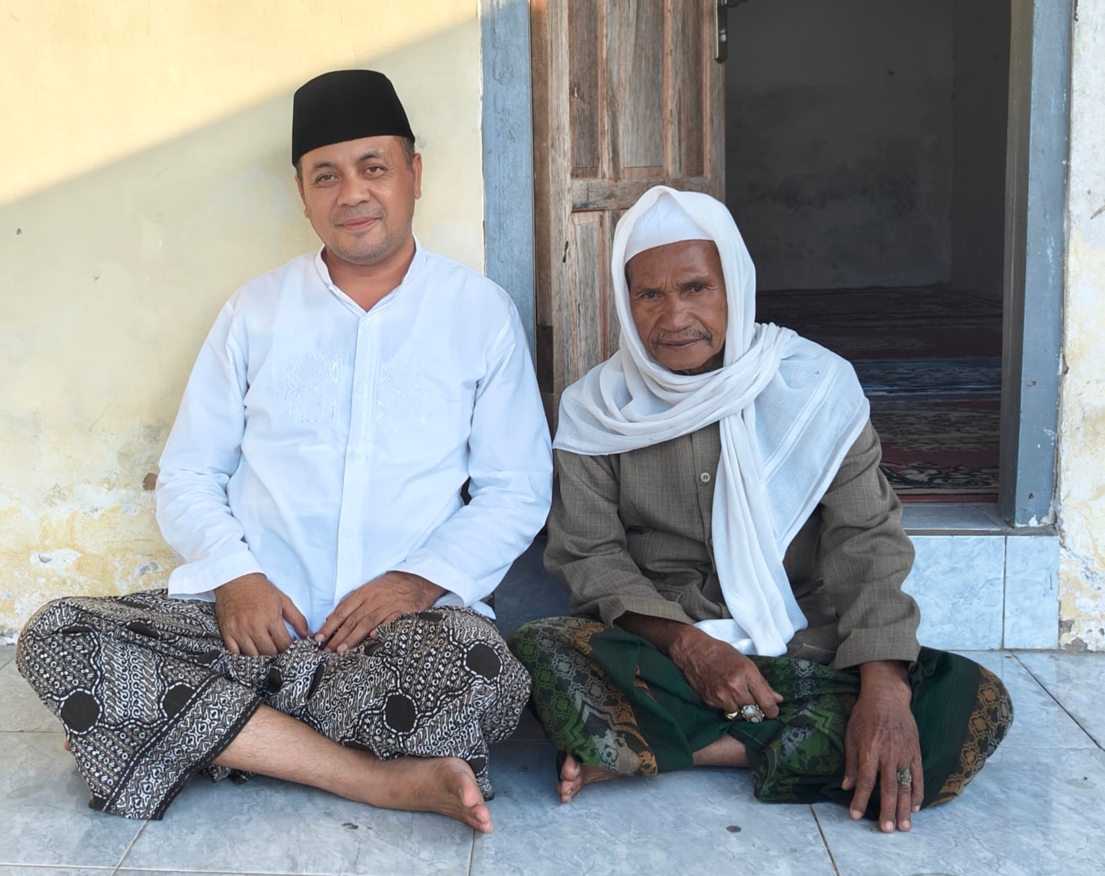 Tokoh Kharismatik Pamekasan, Kyai Sahrani bersama Firman Syah Ali