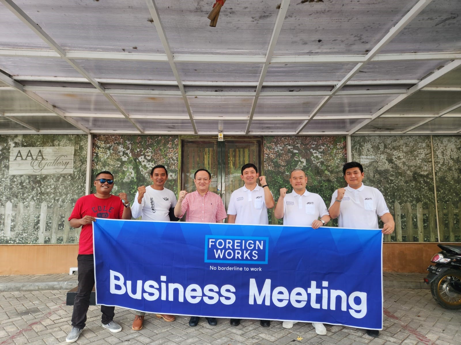 Presiden JCI Indonesia, Felix Soesanto., MBA dan Delegasi JCI Korea Selatan