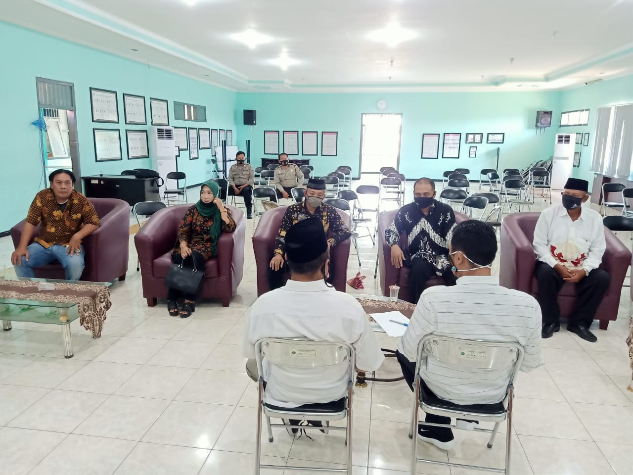 Anggota LIPPS saat mendatangi kantor KPU Sidoarjo