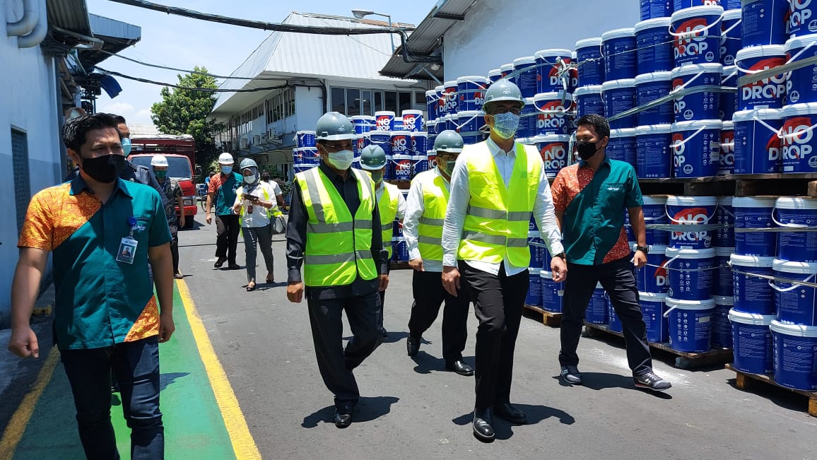 Pj Bupati Sidoarjo sidak di PT Avian dan Polygon dalam penanganan Covid-19 