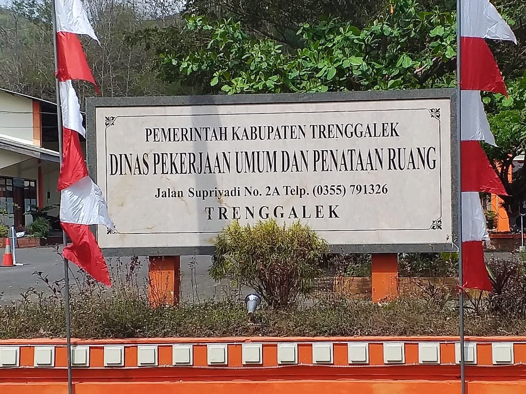Kantor Dinas PUPR Kabupaten Trenggalek jalan Supriyadi no 2 A 