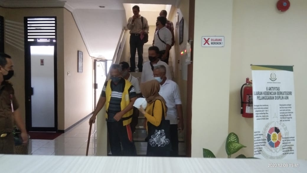  Tersangka dugaan korupsi TMC